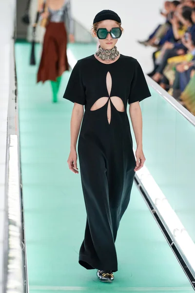 Look 8